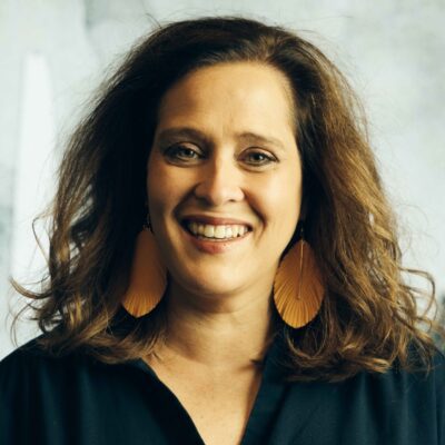 Leslie Weaver headshot